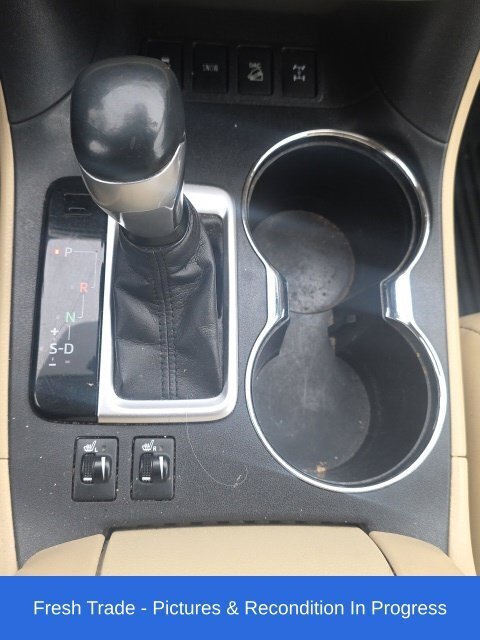 Used 2017 Toyota Highlander XLE AWD/4WD image 13