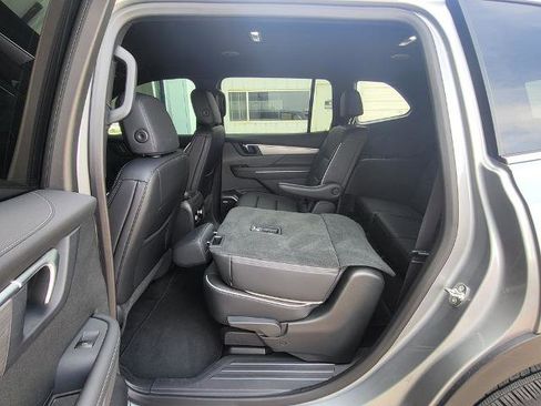 Used 2025 Buick Enclave Preferred image 26