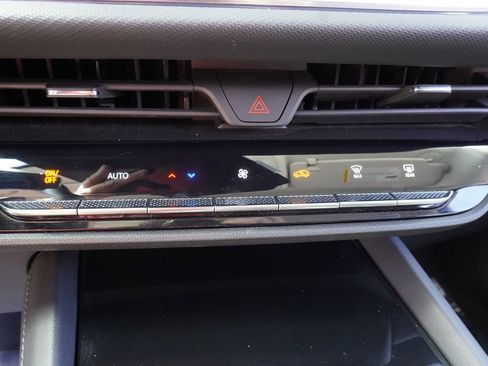 Certified 2025 Buick Envision Preferred image 18