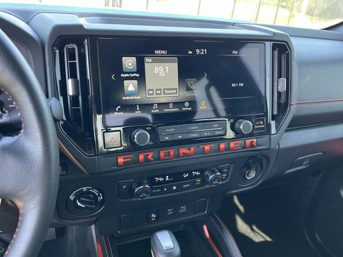 Certified 2025 Nissan Frontier PRO-4X w/ Tow Package image 16