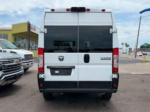 Used 2023 RAM ProMaster 2500 FWD image 4