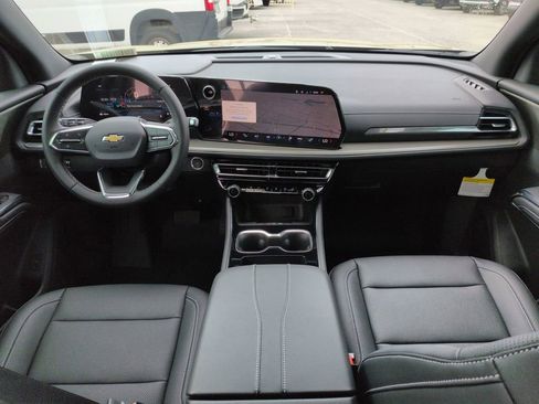New 2026 Chevrolet Traverse LT w/ Sun and Wheel Package FWD image 26