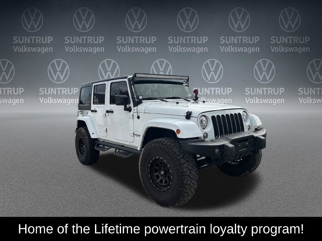 Used 2017 Jeep Wrangler Unlimited Sahara AWD/4WD image 5