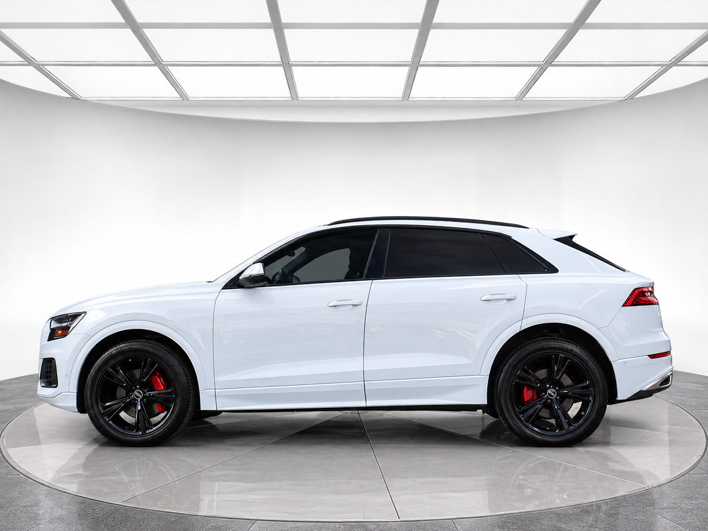 Used 2023 Audi Q8 Premium w/ Convenience Package AWD/4WD image 4