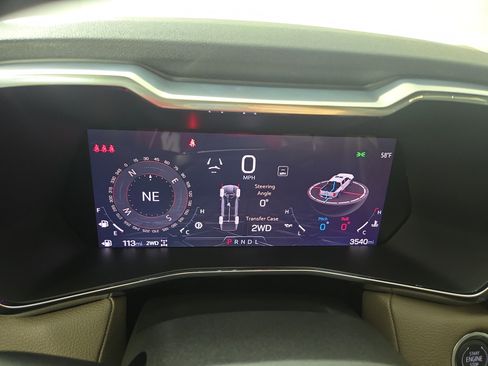 Used 2025 GMC Canyon Denali w/ LPO, Denali Black Edition image 17