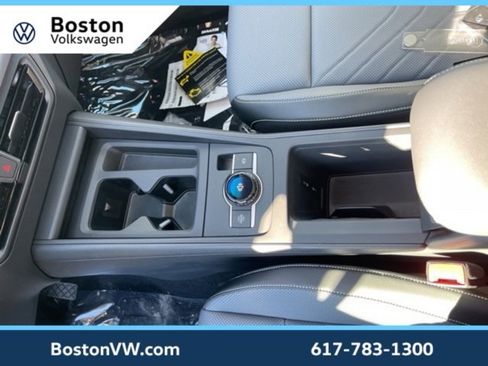 New 2026 Volkswagen Tiguan SE image 21