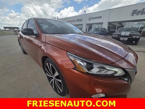 Used 2022 Nissan Altima 2.5 SR image 9