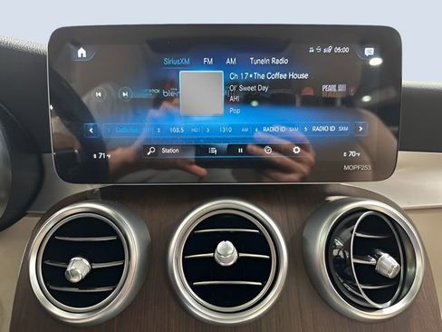 Certified 2022 Mercedes-Benz GLC 300 4MATIC image 23