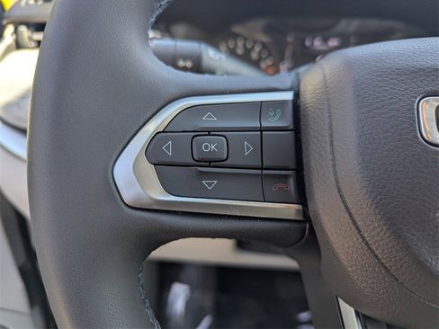 Used 2022 Jeep Compass Latitude image 27