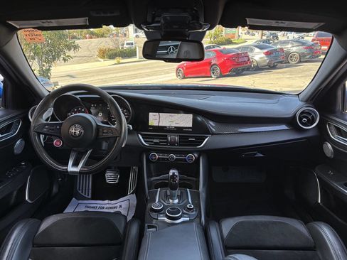 Used 2018 Alfa Romeo Giulia Quadrifoglio w/ Driver Assist Dynamic Package image 9