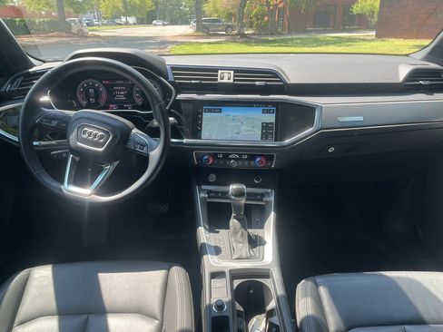 Used 2020 Audi Q3 2.0T Premium Plus w/ Premium Plus Package AWD/4WD image 16