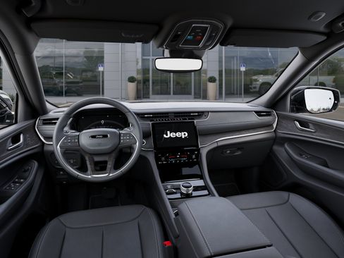 New 2025 Jeep Grand Cherokee L Limited w/ Trailer Tow Package AWD/4WD image 14