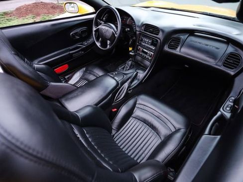 Used 2003 Chevrolet Corvette Convertible w/ Preferred Equipment Group1 RWD image 52