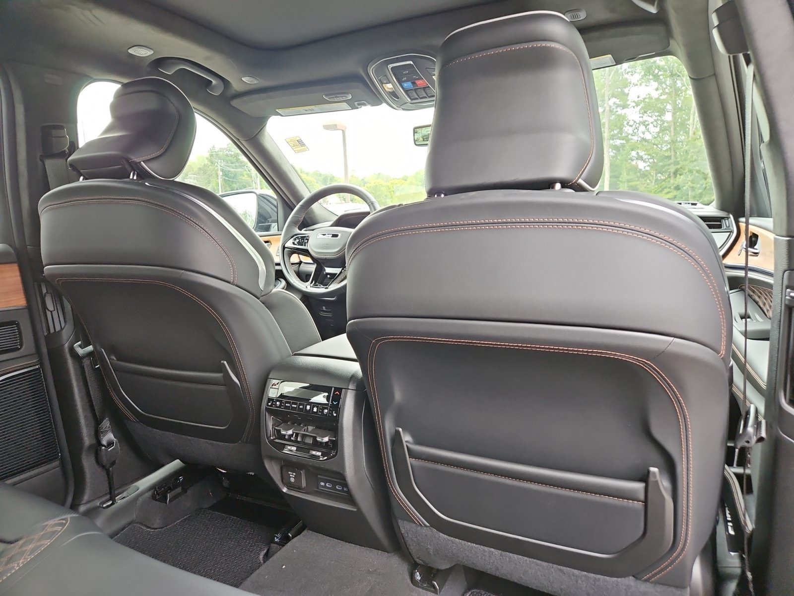 New 2027 Jeep Grand Cherokee Summit w/ Adv Protech Group IV AWD/4WD image 18
