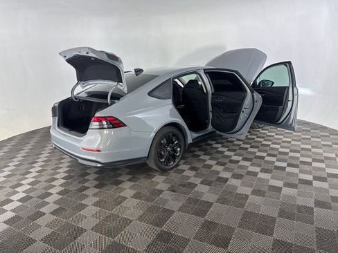 Certified 2025 Honda Accord SE image 17
