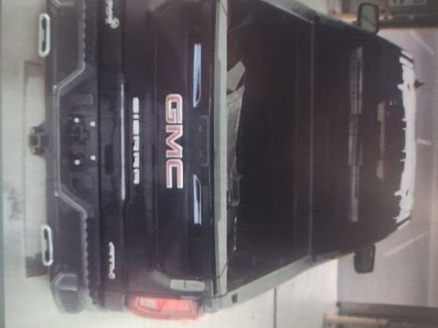 Used 2024 GMC Sierra 1500 AT4 w/ Technology Package AWD/4WD image 4