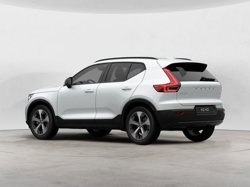 New 2026 Volvo XC40 B5 Core w/ Protection Package Premier image 3