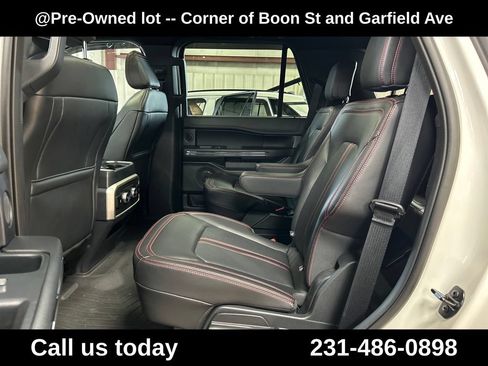 Used 2024 Ford Expedition Limited AWD/4WD image 23