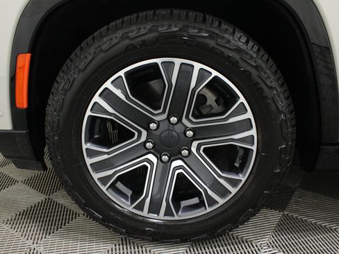 Used 2022 Jeep Wagoneer Series III AWD/4WD image 42