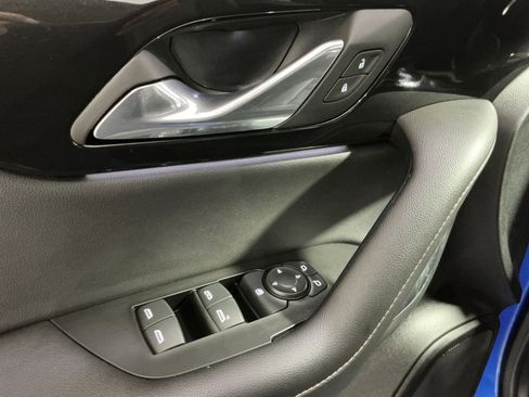 Used 2024 Chevrolet Blazer Premier image 23