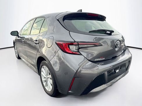 Used 2026 Toyota Corolla SE FWD image 3