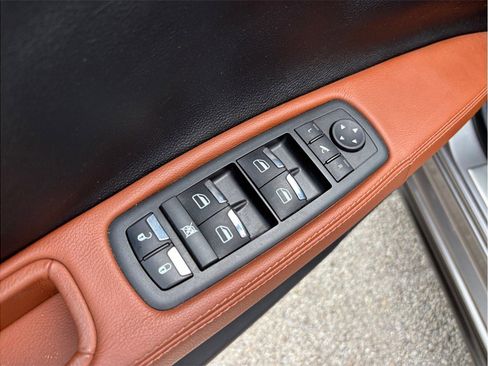 Used 2016 Maserati Ghibli RWD image 16