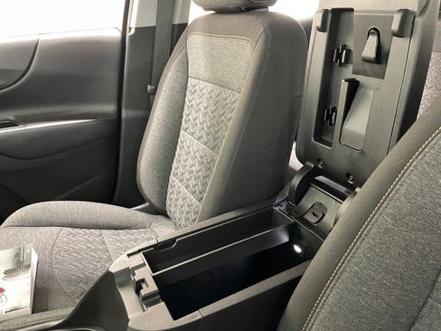 Certified 2022 Chevrolet Equinox LT FWD image 33