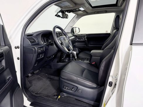 Used 2023 Toyota 4Runner TRD Off-Road Premium w/ Moonroof Package AWD/4WD image 38