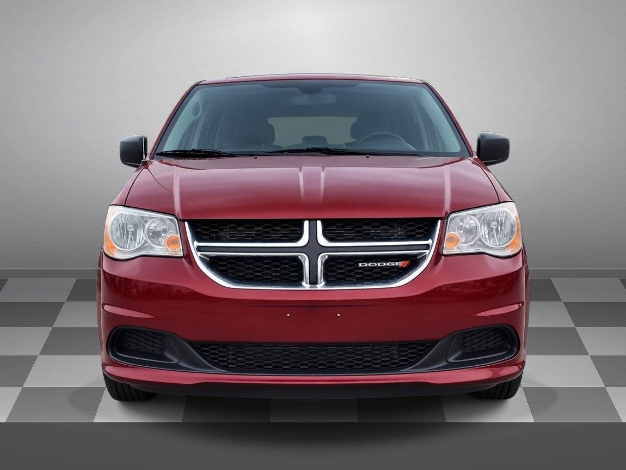 Used 2019 Dodge Grand Caravan SE FWD image 2