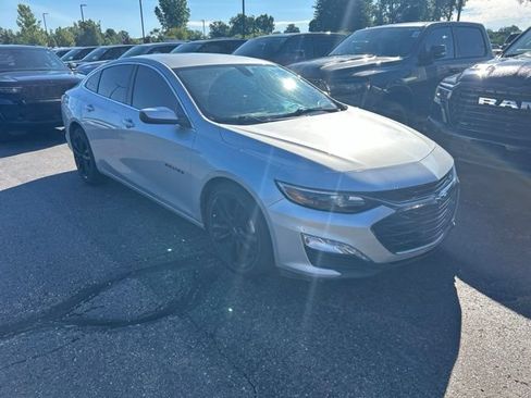 Used 2020 Chevrolet Malibu LT w/ Redline Edition FWD image 5