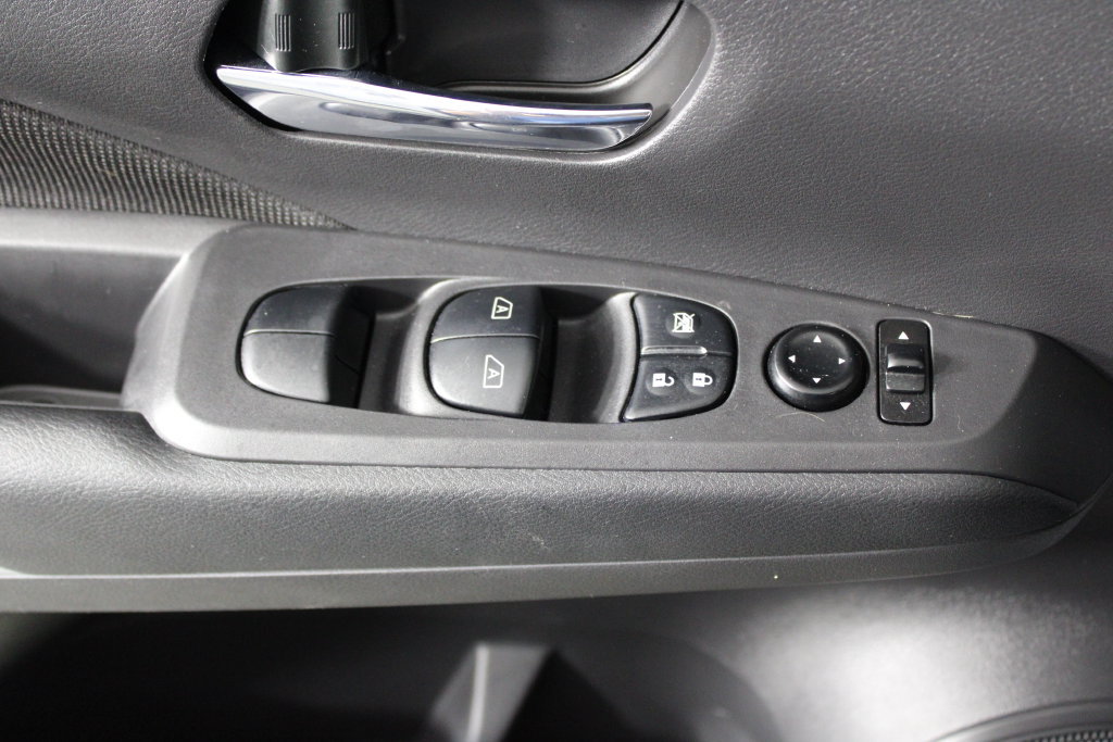Certified 2023 Nissan Kicks SV FWD image 23