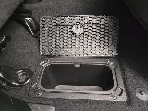 Used 2022 RAM 2500 Big Horn w/ Level C Equiment Group image 18