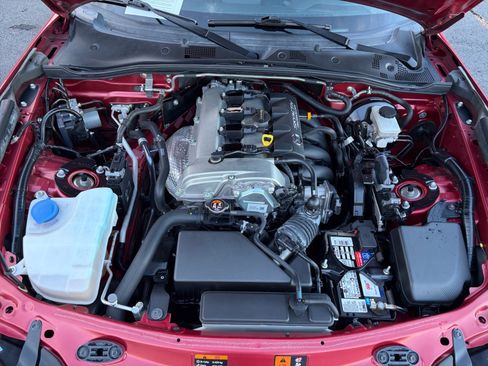 Used 2016 MAZDA MX-5 Miata Sport RWD image 22