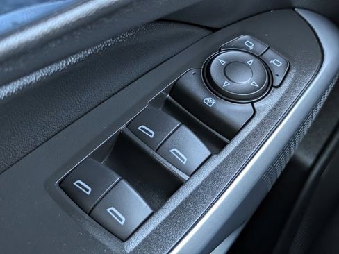 Used 2025 Chevrolet Trax RS w/ Sunroof Package image 20