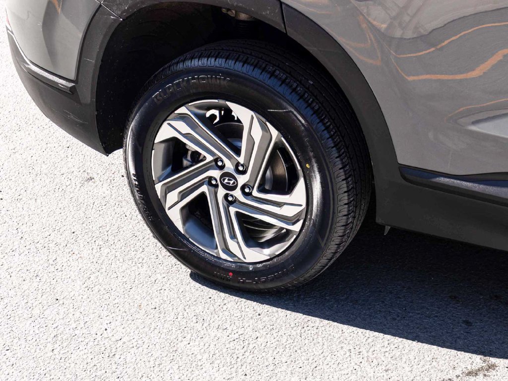Used 2023 Hyundai Santa Fe SE w/ Cargo Package AWD/4WD image 10
