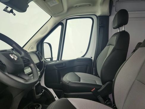 Used 2026 RAM ProMaster 2500 w/ Convenience Group FWD image 15
