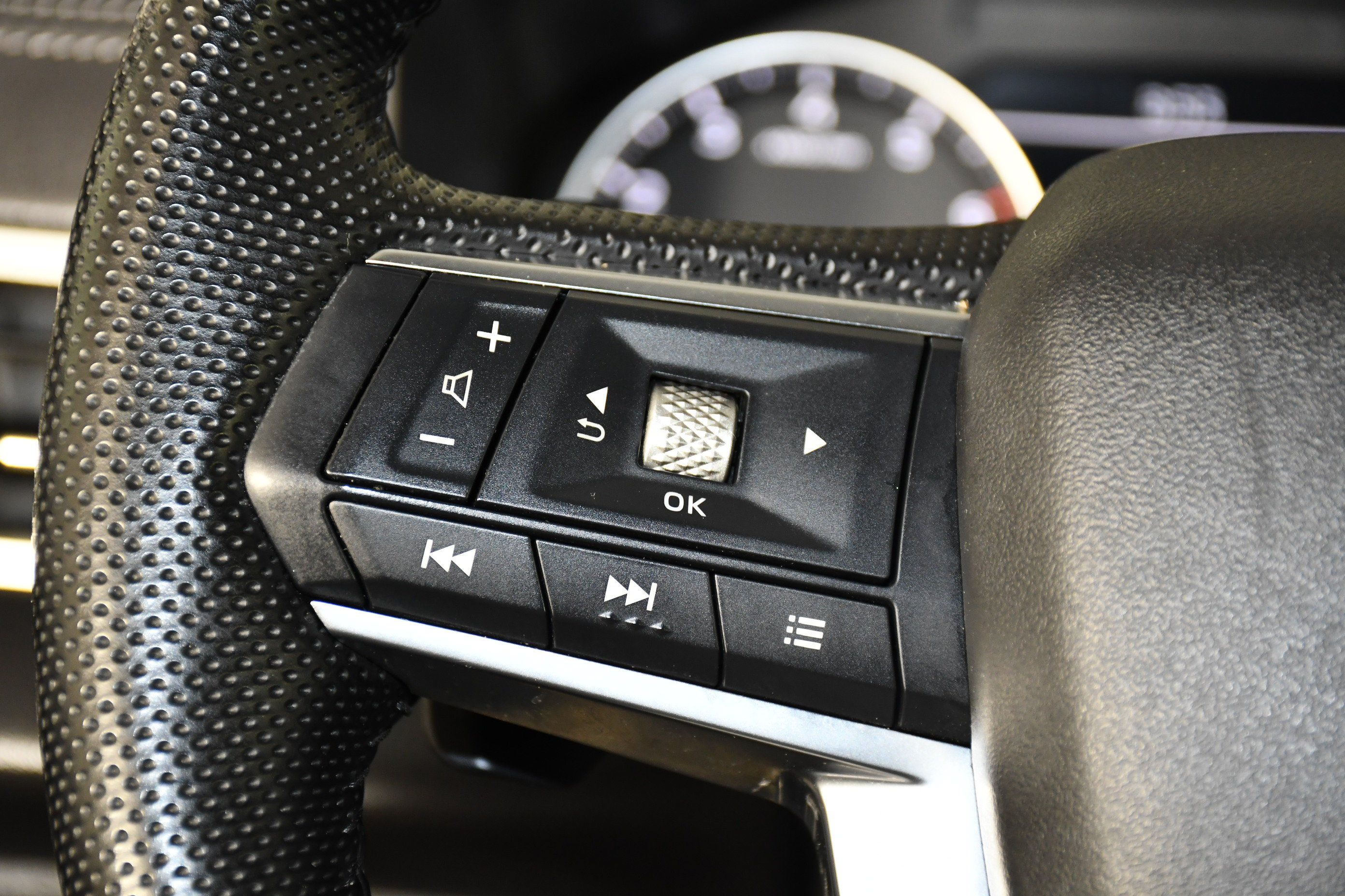 Used 2023 Mitsubishi Outlander SE AWD/4WD image 20