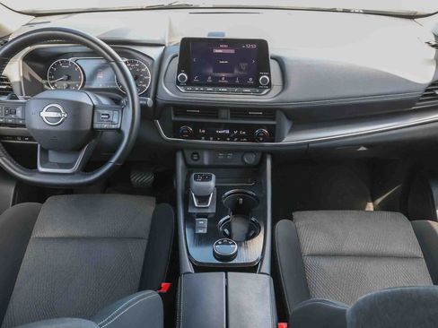 Used 2025 Nissan Rogue SV AWD/4WD image 2