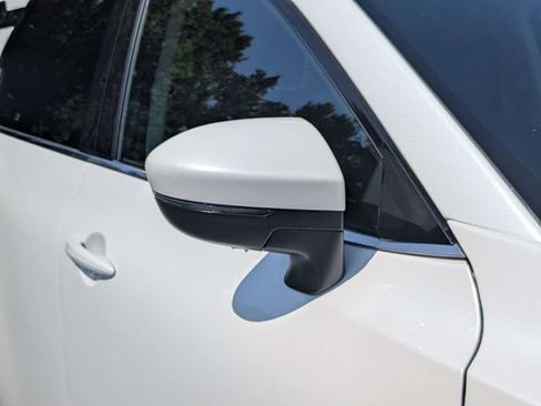 Used 2024 Nissan Pathfinder SV FWD image 14