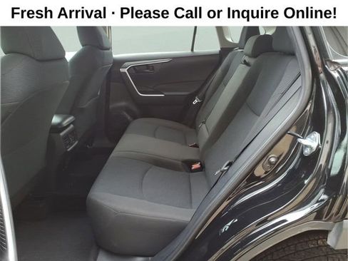 Used 2022 Toyota RAV4 LE AWD/4WD image 22