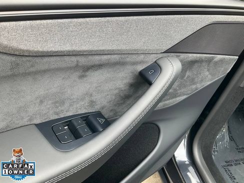 Used 2026 Tesla Model Y AWD image 26
