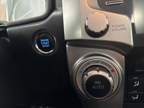 Used 2021 Toyota 4Runner Limited image 23