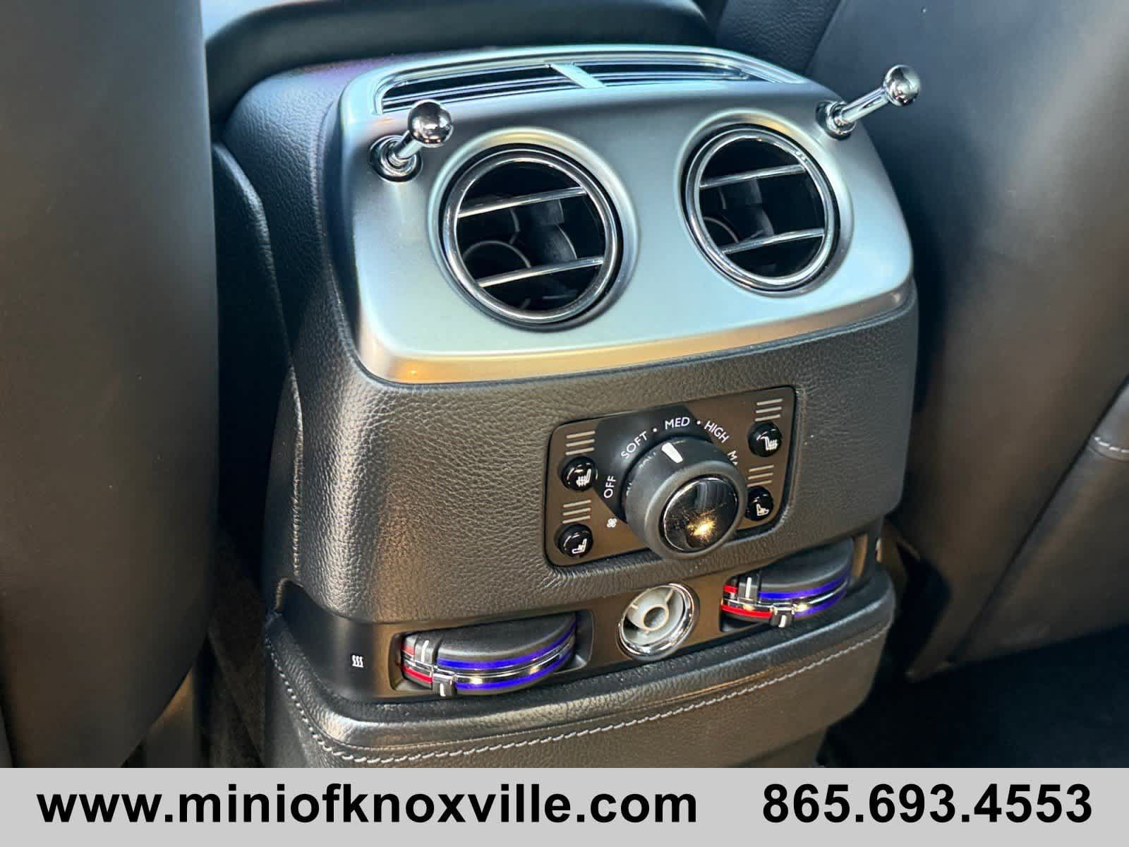 Used 2015 Rolls-Royce Ghost RWD image 21