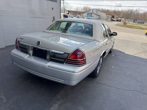 Used 2008 Mercury Grand Marquis GS RWD image 8