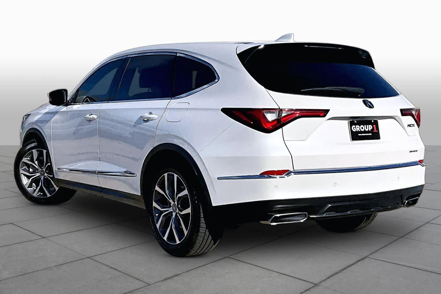 Used 2023 Acura MDX w/ Technology Package AWD/4WD image 12