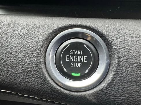 Used 2021 Cadillac Escalade Premium Luxury w/ Driver Assist Tech Package image 29