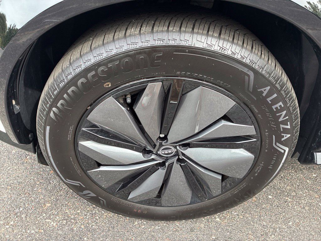 Certified 2024 Nissan Ariya AWD image 12