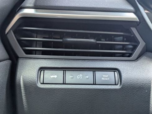 Used 2022 Nissan Altima 2.5 SR AWD/4WD image 11