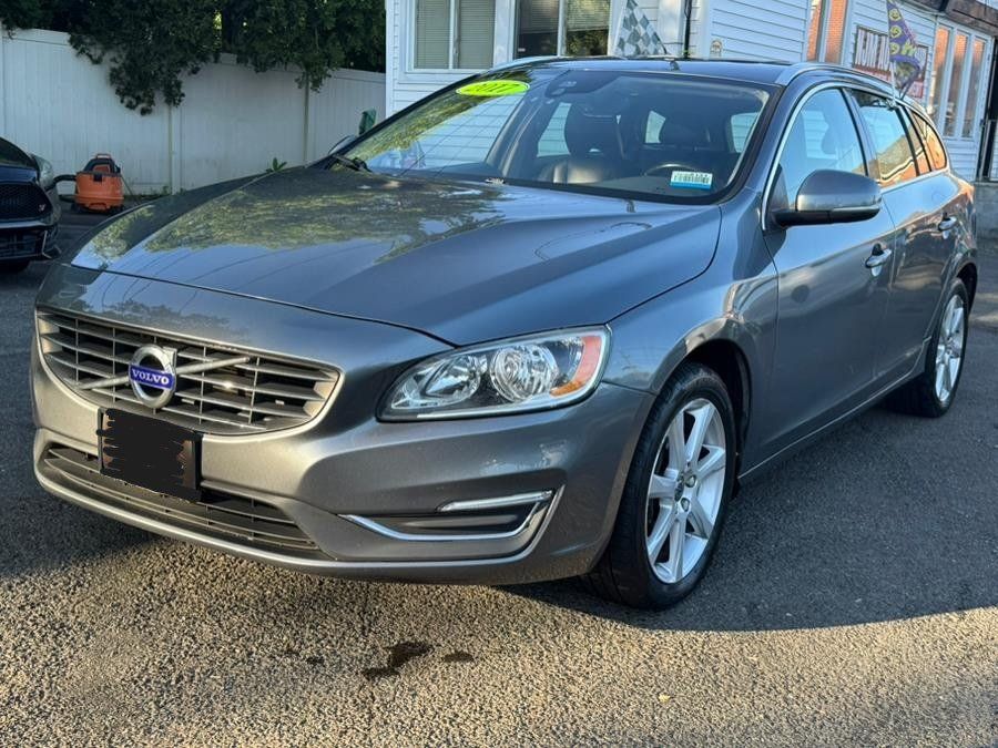 Used 2017 Volvo V60 T5 Premier w/ Convenience Package AWD/4WD image 2