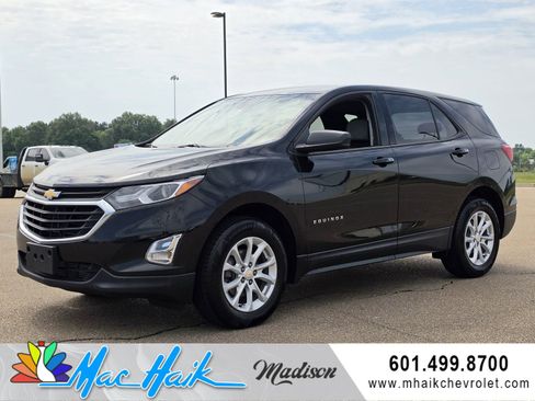 Used 2019 Chevrolet Equinox LS w/ LS Convenience Package AWD/4WD image 1